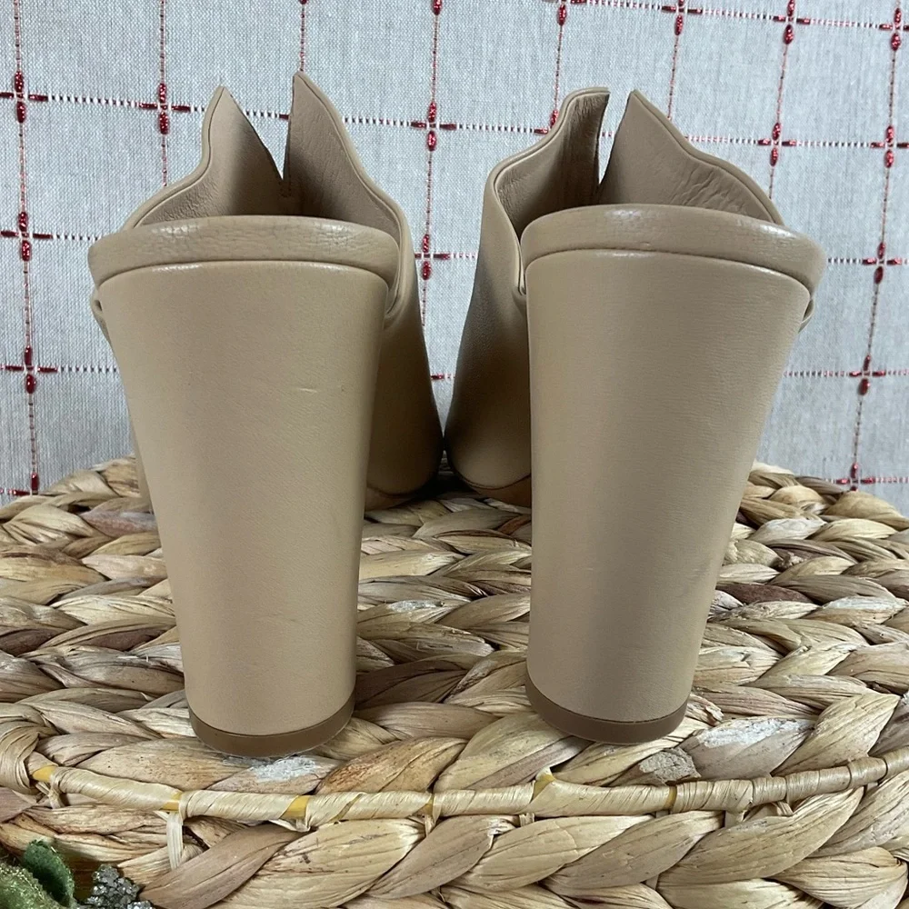 Vince Vero Cuoio Soft Calfskin Leather Tan Heeled Sandals Mules Size 9.5 39.5 - Picture 5 of 9